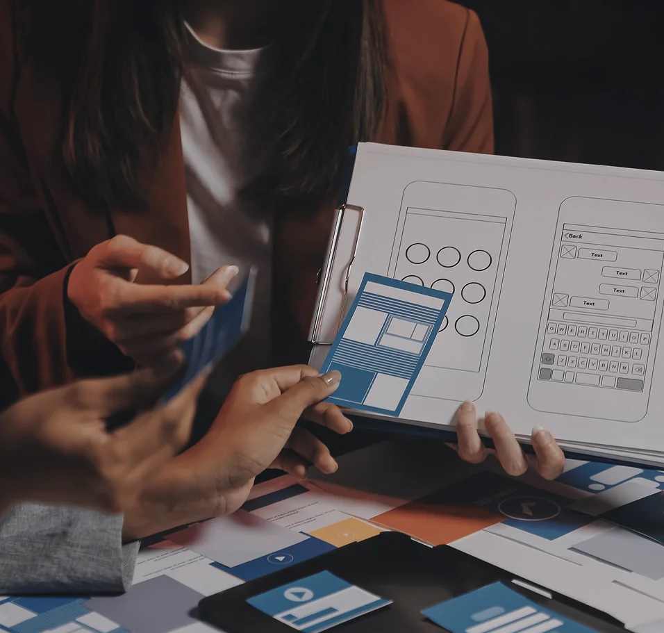 UX RESEARCH
& VALIDATION